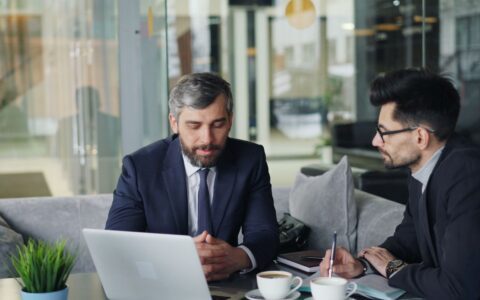 When Personalized Support Becomes a Competitive Advantage When Personalized Support Becomes a Competitive Advantage